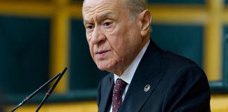MHP'de İzzet Ulvi Yönter depremi! Genel Başkan Yardımcılığını bıraktı