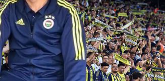 Zamanında Fenerbahçe'de oynuyordu! Şimdiyse sosyal medyada kendisine kulüp arıyor Zamanında Fenerbahçe'de oynuyordu! Şimdiyse sosyal medyada kendisine kulüp arıyor