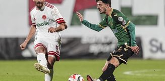 Sakaryaspor kümede kalma umutlarını mucizelere bıraktı Sakaryaspor kümede kalma umutlarını mucizelere bıraktı