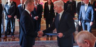 Ankara'daki NATO Zirvesi Çekya'yı karıştırdı! Cumhurbaşkanı ile başbakan birbirine girdi Ankara'daki NATO Zirvesi Çekya'yı karıştırdı! Cumhurbaşkanı ile başbakan birbirine girdi