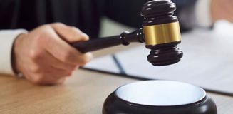 Yeni muhtarın şikayeti eski muhtarın başını yaktı: Seçimi kaybetti, bilgisayar kayboldu Yeni muhtarın şikayeti eski muhtarın başını yaktı: Seçimi kaybetti, bilgisayar kayboldu