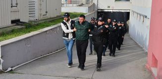 Adana merkezli 8 ilde Bayğaralar suç örgütüne operasyonda 287 şüpheli adliyede Adana merkezli 8 ilde Bayğaralar suç örgütüne operasyonda 287 şüpheli adliyede