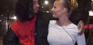 Evli kadından ABD'li yayıncıya ahlaksız teklif! Eşi ortaya çıkınca şoke oldu Evli kadından ABD'li yayıncıya ahlaksız teklif! Eşi ortaya çıkınca şoke oldu