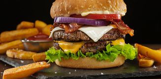 Dev hamburger zincirine kayyum atandı
