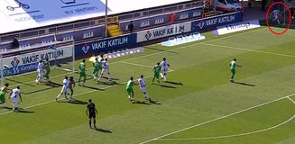Muhteşem gol! İrfan Can Kahveci kornerden attı
