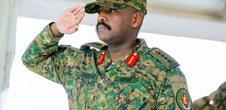 Ugandalı General bir kez daha Türkiye'yi hedef aldı: Türkler yerine Çinlilere verelim