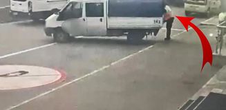 İstanbul Havalimanı’nda yer hizmetleri aracıyla kokain kolilerinin sevkiyatı kamerada