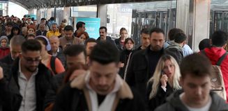 Sosyal medya ve doğum izni düzenlemelerini içeren kanun teklifi TBMM'de kabul edildi