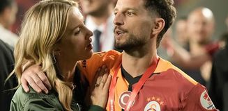 Taraftar havalara uçacak! Dries Mertens geri dönüyor