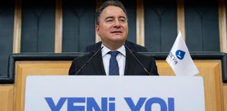 Ali Babacan’dan televizyonlara sert eleştiri: Toplumu çürüten yayınlar bilinçli