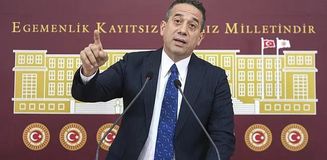 CHP’de facia gecesi eğlence krizi