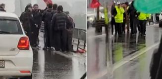 Onlarca kişi köprüyü kapatıp eylem yapmak istedi, polisin müdahalesi sert oldu