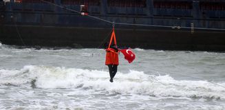 6,5 saatlik kurtarma operasyonuna damga vuran görüntü