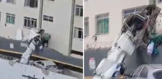 Brezilya'da uçak apartmana çarptı: 4 yaralı Brezilya'da uçak apartmana çarptı: 4 yaralı