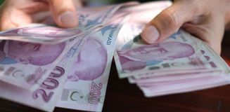 Tek tek hesaplandı! İşte memur ve emekli için masadaki üç zam senaryosu Tek tek hesaplandı! İşte memur ve emekli için masadaki üç zam senaryosu