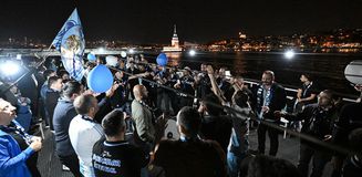Erzurumspor FK, şampiyonluğu İstanbul Boğazı'nda kutladı! Başkandan yeni stat müjdesi Erzurumspor FK, şampiyonluğu İstanbul Boğazı'nda kutladı! Başkandan yeni stat müjdesi