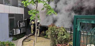 Kağıthane'de metruk binada başlayan yangın yanındaki binaya sirayet etti: 1 yaralı Kağıthane'de metruk binada başlayan yangın yanındaki binaya sirayet etti: 1 yaralı