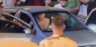 Karabük'te araçtaki 2 kişiyi hiç acımadan darbettiler