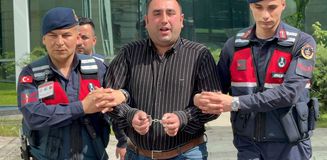 Babasını 8 kurşunla öldürdü, söyledikleri şaşkına çevirdi: Allah bu acıyı kimseye yaşatmasın Babasını 8 kurşunla öldürdü, söyledikleri şaşkına çevirdi: Allah bu acıyı kimseye yaşatmasın