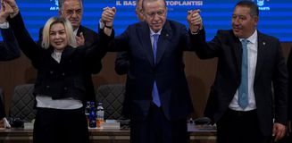 Afyonkarahisar'da Burcu Köksal ile birlikte 8 belediye meclis üyesi daha AK Parti'ye geçti