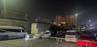 Küçükçekmece'de bir otomobil dur ihtarına uymadı: 1 polis yaralandı