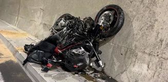Bursa'da feci kaza: Motosiklet tutkunu sanatçı hayatını kaybetti, oğlu ağır yaralandı Bursa'da feci kaza: Motosiklet tutkunu sanatçı hayatını kaybetti, oğlu ağır yaralandı