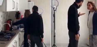 TikTok rezaletleri bitmiyor! Canlı yayın sırasında eşini darbetti TikTok rezaletleri bitmiyor! Canlı yayın sırasında eşini darbetti