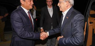 Kılıçdaroğlu'na Özel'den yanıt geldi: Benim laflarım, sarayda mermer olana Kılıçdaroğlu'na Özel'den yanıt geldi: Benim laflarım, sarayda mermer olana