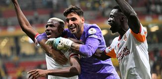 Galatasaray'da sürpriz! Gidecek deniyordu, takımda kalıyor