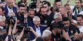 Seçimi kazanan Aziz Yıldırım'dan ilk sözler: Yine aynı çağrıyı yaptı Seçimi kazanan Aziz Yıldırım'dan ilk sözler: Yine aynı çağrıyı yaptı