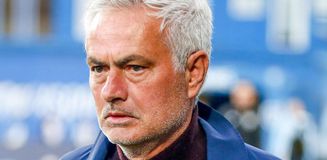 İlk işi o oldu! Mourinho'dan Galatasaray'a büyük kıyak İlk işi o oldu! Mourinho'dan Galatasaray'a büyük kıyak