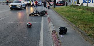Fatih'te 3 motosiklet birbirine girdi: 1'i ağır 5 yaralı Fatih'te 3 motosiklet birbirine girdi: 1'i ağır 5 yaralı