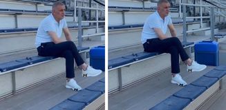 TFF Başkanı'nın saha kenarındaki görüntüsü olay oldu TFF Başkanı'nın saha kenarındaki görüntüsü olay oldu