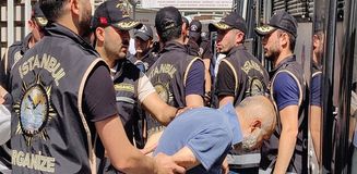 Barış Boyun soruşturmasında 33 tutuklama: İstanbul'dan 7 ile uzanan operasyon Barış Boyun soruşturmasında 33 tutuklama: İstanbul'dan 7 ile uzanan operasyon