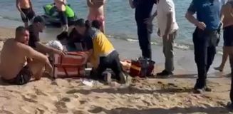 Kocaeli'de denize giren 2 kardeşten biri boğuldu Kocaeli'de denize giren 2 kardeşten biri boğuldu