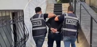 İstanbul'daki cinayetin şüphelisi Suriye'ye kaçmak isterken yakalandı İstanbul'daki cinayetin şüphelisi Suriye'ye kaçmak isterken yakalandı
