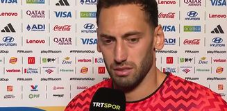 ''Vuruyoruz olmuyor, denedik olmuyor'' diyen Hakan Çalhanoğlu'ndan veda ''Vuruyoruz olmuyor, denedik olmuyor'' diyen Hakan Çalhanoğlu'ndan veda