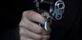 Tartıştığı babasını tabancayla vurarak öldürdü Tartıştığı babasını tabancayla vurarak öldürdü