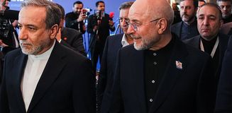 İsviçre'de tarihi temas: ABD ve İran heyetleri aynı salonda ama mesafe kapanmadı İsviçre'de tarihi temas: ABD ve İran heyetleri aynı salonda ama mesafe kapanmadı
