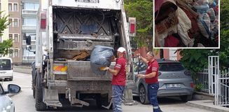 Mahalleyi canından bezdiren kokunun altından çöp ev çıktı, ekipler saatlerce temizledi Mahalleyi canından bezdiren kokunun altından çöp ev çıktı, ekipler saatlerce temizledi