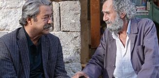 Menderes Samancılar'dan 50 yıllık dostu Kadir İnanır'a duygusal veda: Sanki vurulmuşuz bir tarafımız tutmuyor gibi