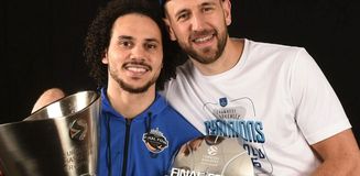 Anadolu Efes'te Shane Larkin dönemi sona erdi! Fenerbahçe'ye gidiyor