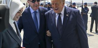 İngilizler, Trump-Erdoğan görüntülerindeki detayı es geçmedi! Dünyaya böyle servis ettiler İngilizler, Trump-Erdoğan görüntülerindeki detayı es geçmedi! Dünyaya böyle servis ettiler