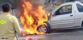 Yıllarca para biriktirip satın aldı, gözünün önünde alev alev yandı Yıllarca para biriktirip satın aldı, gözünün önünde alev alev yandı