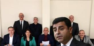 Selahattin Demirtaş'tan Öcalan'ın çağrısına destek! Tehlikeye dikkat çekti