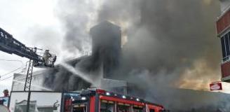 Sancaktepe'de fabrika yangını