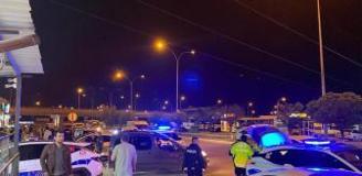 Ehliyetsiz sürücü, polis memuruna çarparak kaçtı