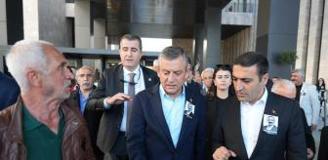 Özel, yumruklu saldırıyla ilgili bir ismi işaret etti: Organizasyonun içinde değilse de sorumlu
