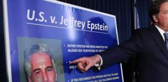 ABD'li bakan: Milyarder Jeffrey Epstein'in çocuk istismarı içeren on binlerce videosu var