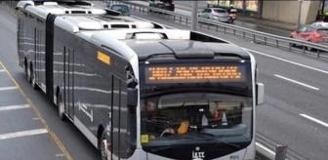 İstanbul Okmeydanı'nda metrobüste yangın çıktı